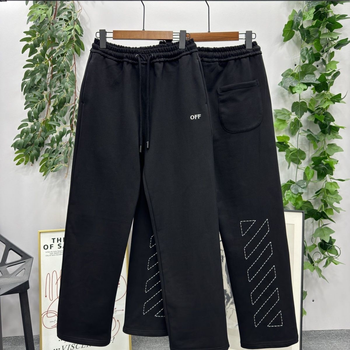 1:1 Version Back Embroidered Oblique Pants Blank