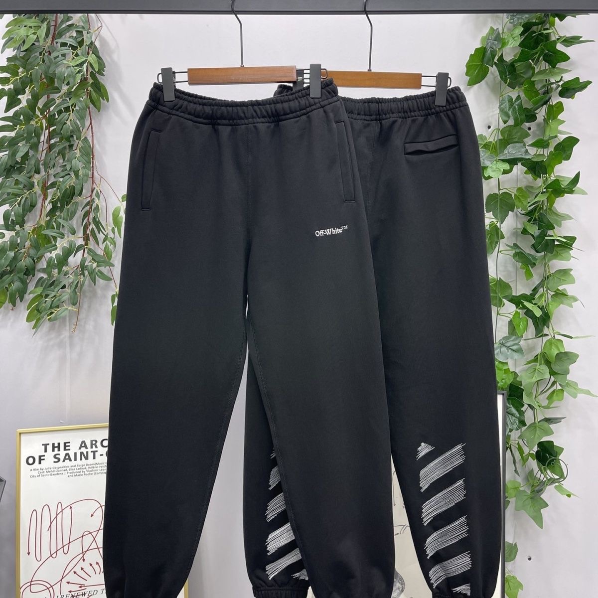 1:1 Version Back Oblique Line Pants Black