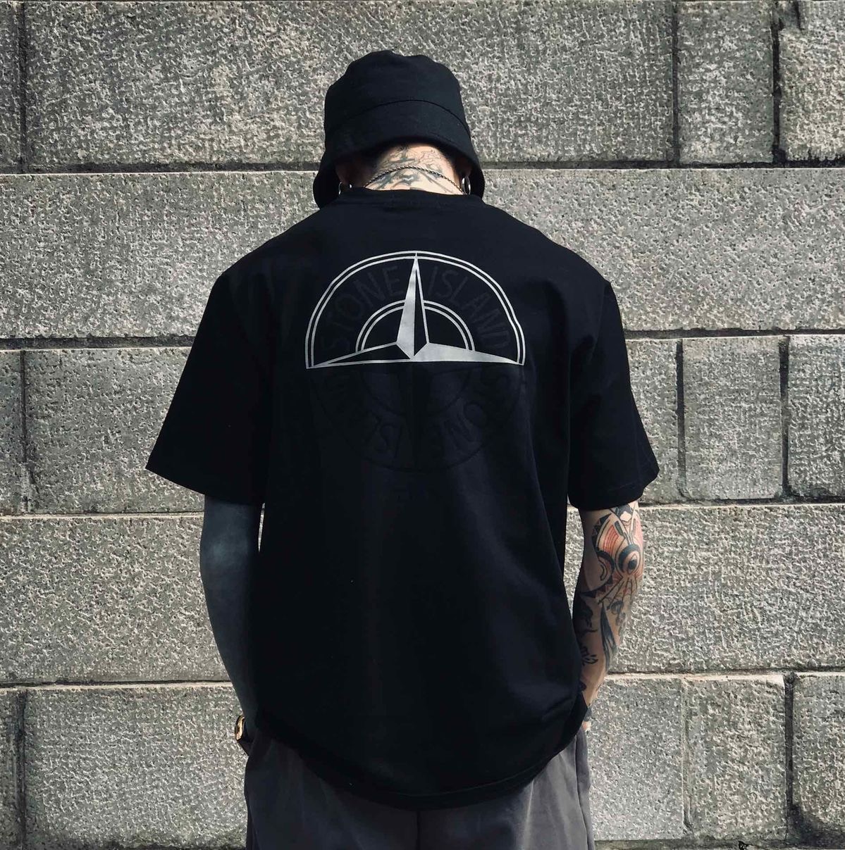 Back reflective half watermark t-shirt